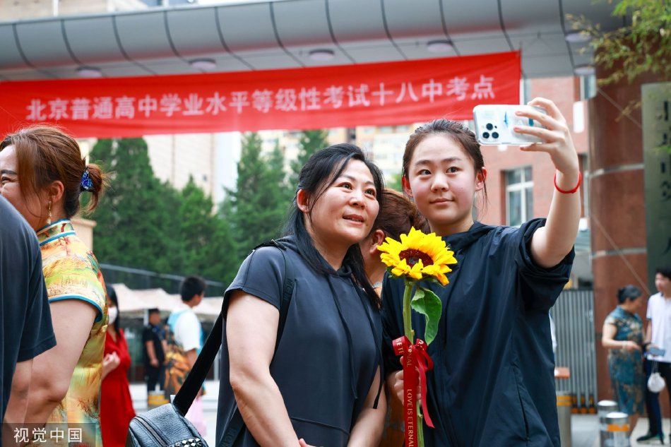 万科“瘦身”方案落地：转让深圳湾总部基地地块-yiowqvnjfggsk3lpr-　　据介绍，全省夏收工作6月7日基本结束，夏粮丰收已成定局。夏播工作从5月28日大面积展开，截至6月13日，已播种面积7915.2万亩，夏播工作大头落地。初步统计，目前全省因旱不能播种面积323万亩，若未来持续无有效降水，夏播进度将会进一步放慢。